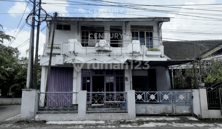 Rumah Pinggir Jalan Dekat Mirota Minomartani untuk Hunian