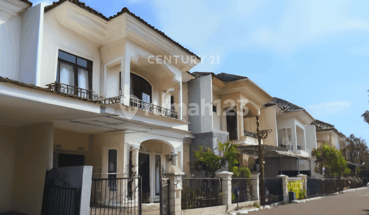 Rumah 2Lt Dg One Gate System Di Belakang Mirota Kampus Jl Godean