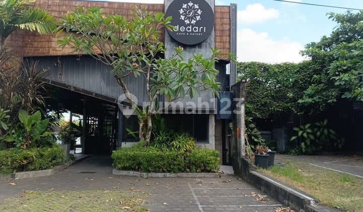 Shop, formerly a restaurant on Jln Raya Kerobokan