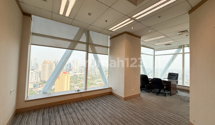 DISEWAKAN OFFICE SPACE EQUITY UKURAN 550M2 FURNISHED SCBD