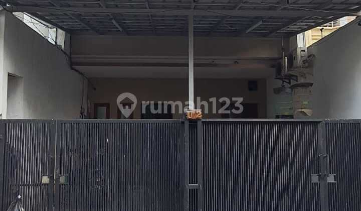 3-Story Nice Unfurnished SHM House on Jl. Sunter Mas, North Jakarta
