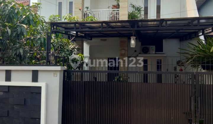 Rumah 2 Lantai Siap Huni
