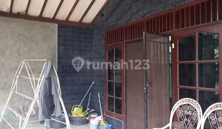 Rumah Lama Siap Huni Dekat Jalan Panjang Kebon Jeruk
