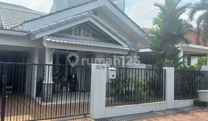 Rumah Siap Huni Dalam Perumaham Dekat Stasiun Komuter Line - Sudimara
