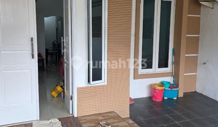 Rumah Siap Huni 2 Lantai Semi Furnished - Dalam Perumahan dengan Fasilitas Lengkap