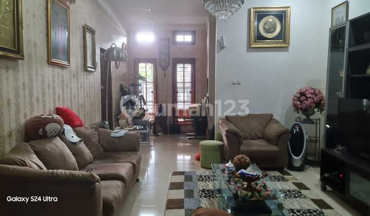 Rumah 2 Lantai Siap Huni Dalam Komplek Selangkah Dekat BXChange Bintaro.