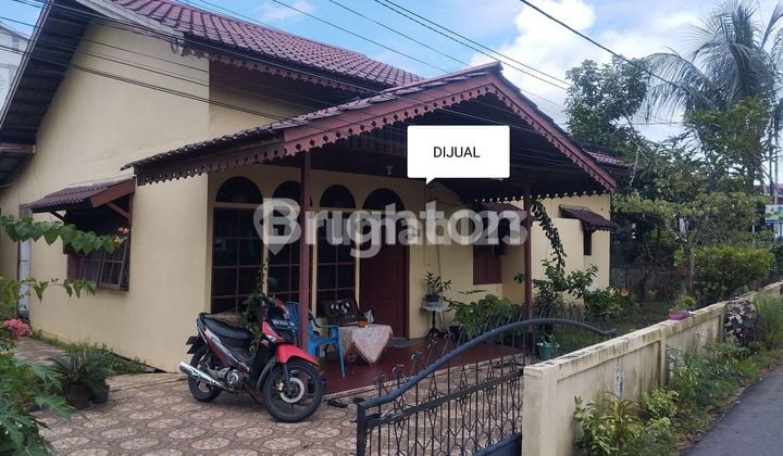 RUMAH COCOK UNTUK USAHA KOST CAFE, DAERAH PERKANTORAN INSTANSI PEMERINTAH PONTIANAK KOTA