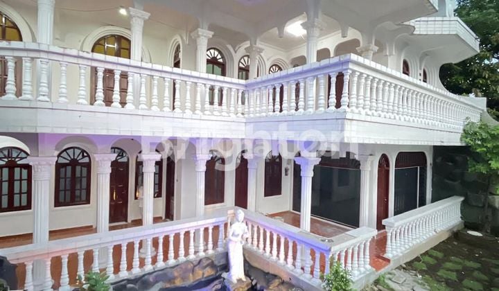 RUMAH SEMI EROPA COCOK UNTUK CAFFE, HOME STAY, VILLA DEKAT MALIOBORO JOGJAKARTA