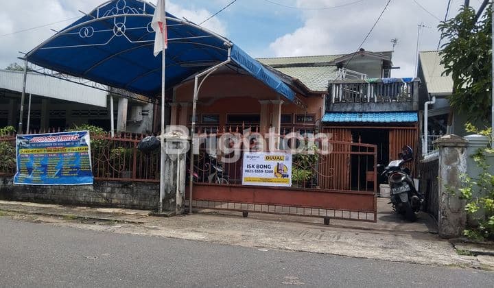 Two-story house, ready to occupy, spacious, city center, strategic location, Pontianak City.