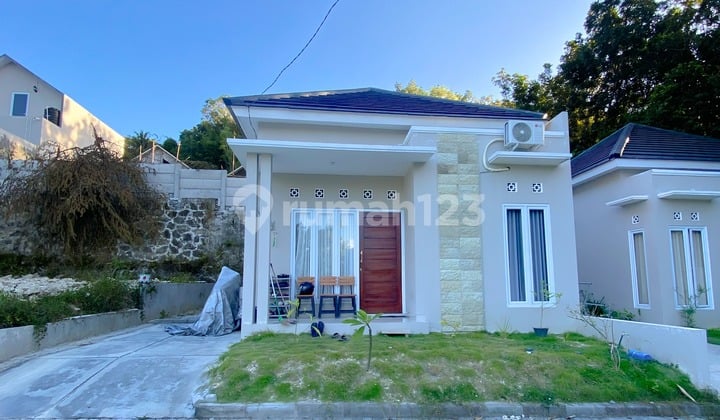 RUMAH DEKAT KAMPUS DI SLEMAN DP RINGAN STRATEGIS