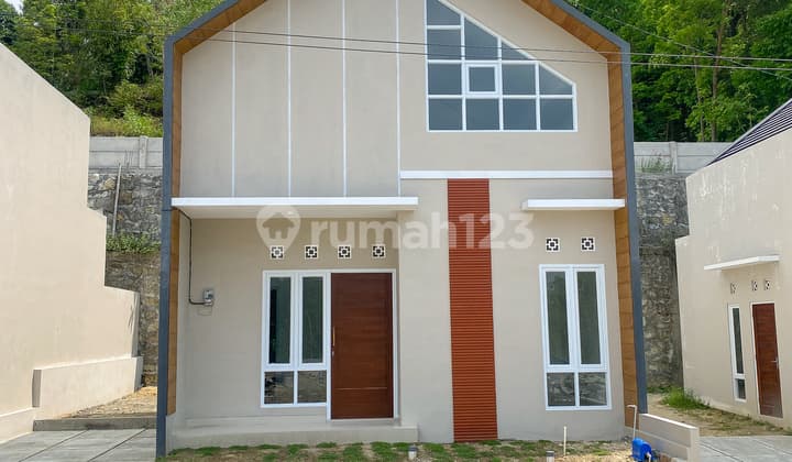 RUMAH SCANDINAVIAN DEKAT KAMPUS UMY DI SLEMAN