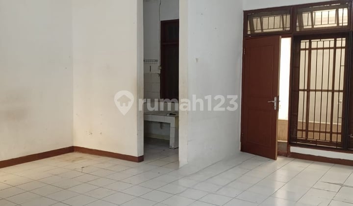 Dijual / Sewa Cepat Rumah Zlokasi Strategis Di Harapan Indah Kota Bekasi