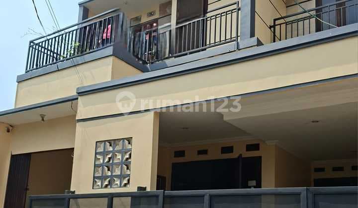 Dijual Cepat Rumah 2 Lantai di Galaxy Kota Bekasi