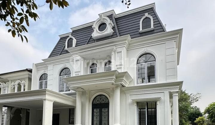 Rumah American Classic Bangunan Mandiri di Bsd