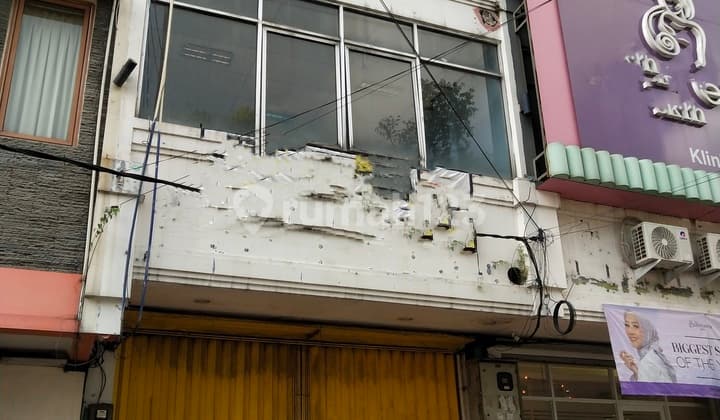Ruko Tiga Lantai Ditengah Kota Bogor di Area Bisnis
