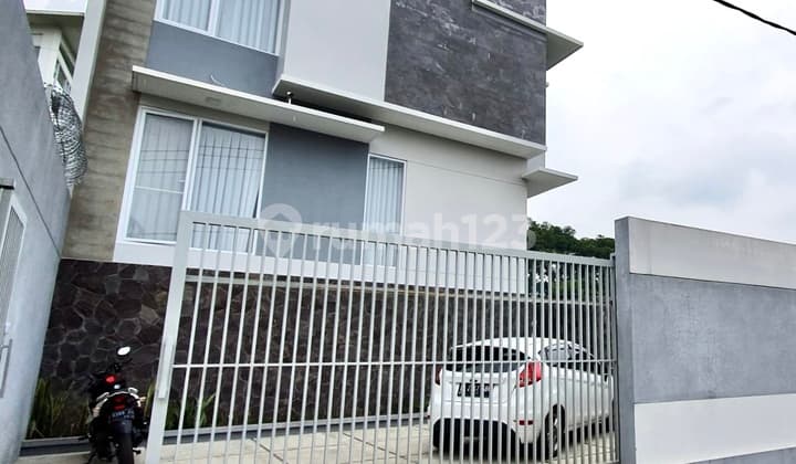 Dijual Rumah Minimalis Di Dago Pakar City View Dan Pemandangan Hijau Rumah Bagus SHM di Jl. Bukit Pakar Timur, Ciburial, Kec. Cimenyan, Kabupaten Bandung, Jawa Barat, Dago Pakar