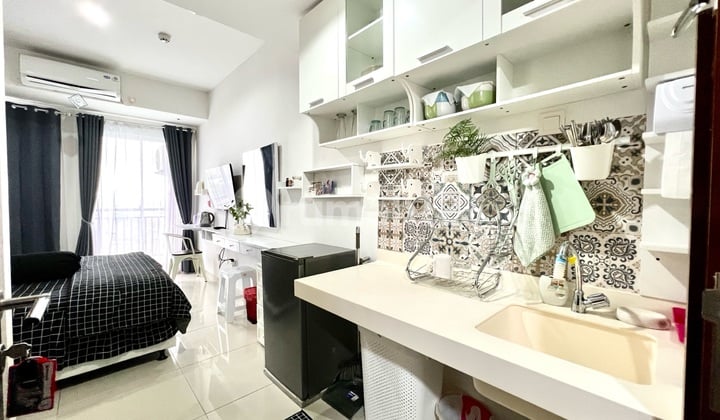 Rent a Nice Fully Furnished Apartment in Front of Pakuwon Mall & West Bekasi LRT