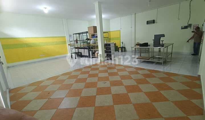 Disewakan Bangunan + Mess 1 Lantai di Kerobokan, Denpasar Barat