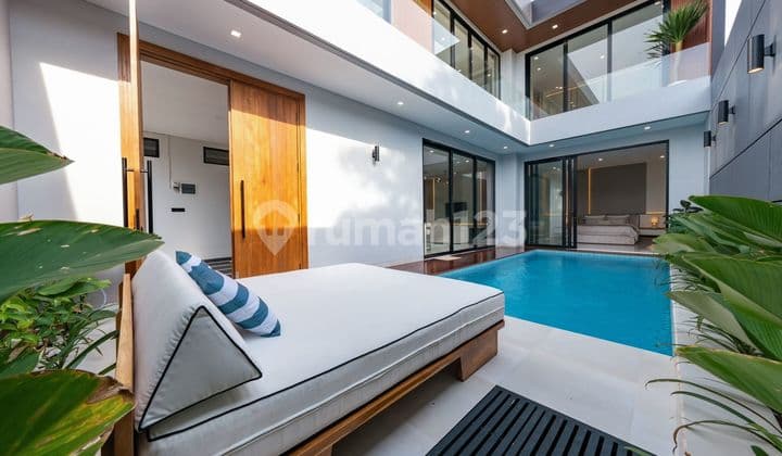 For Rent Beautiful Modern 4 Bedroom Villa in Berawa, Canggu