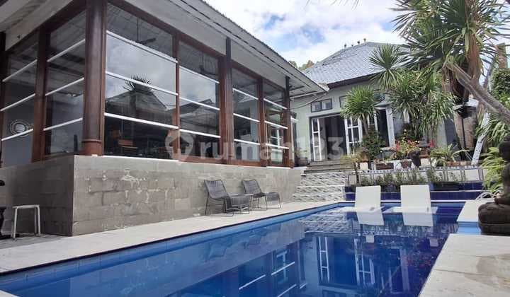 For Rent 3 Bedroom Villa Plus 1 Mezzanine in Brawa Canggu