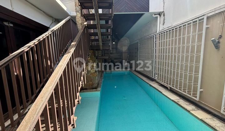For Sale, Spacious Ready-to-Occupy House with SHM and IMB in Renon, South Denpasar
