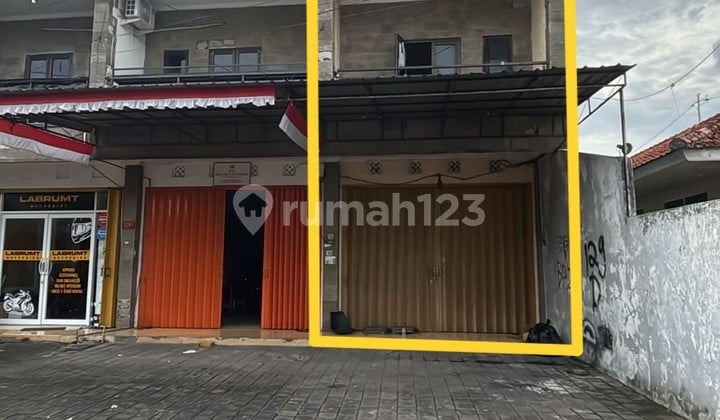 For Rent 3-Storey Shop House Near Living World Denpasar Bali