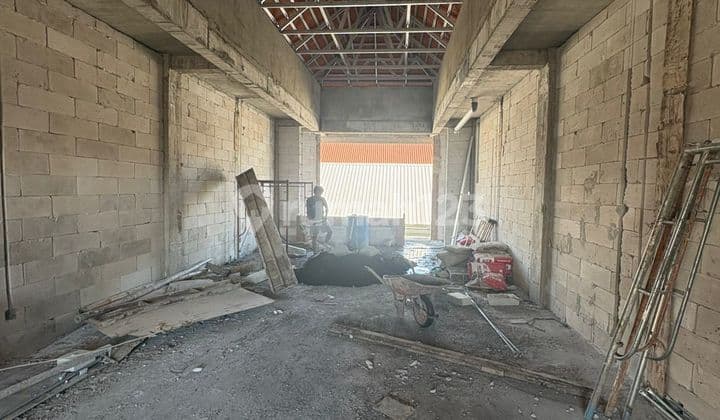 Disewakan Ruko Baru 3 Lantai di Teuku Umar Barat