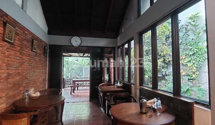 Ruang Usaha Di Mainroad Pasteur