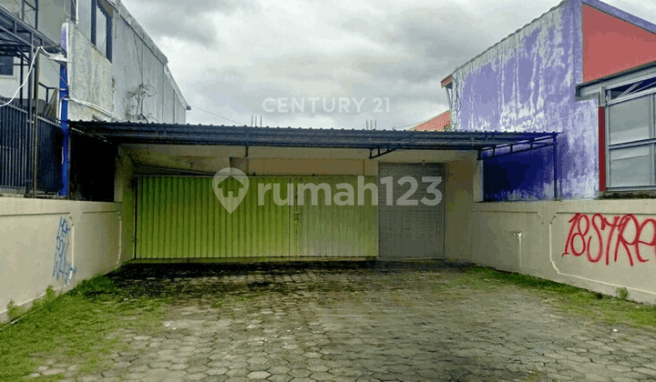 Ruko Di Jl Sambisari Dengan Pendopo Luas Hanya 1km Ke Jl Solo