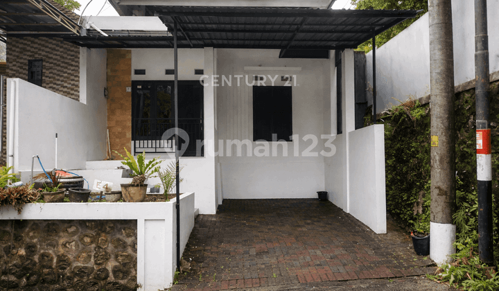 House in Housing Near UMY Campus Suitable for Residence