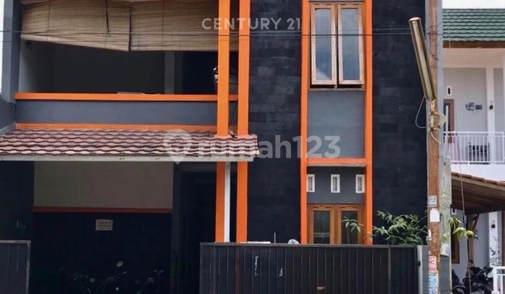 Kos Dengan 10 KT Dan Kamar Mandi Dalam 850 M Dari UMY