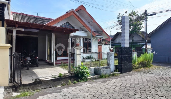Rumah Unik 1Lantai Tanah Luas Dalam Perumahan Dekat Lotteart