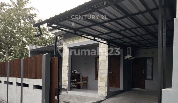 3 Bedroom House on Godean Street Near Malioboro Affordable Price