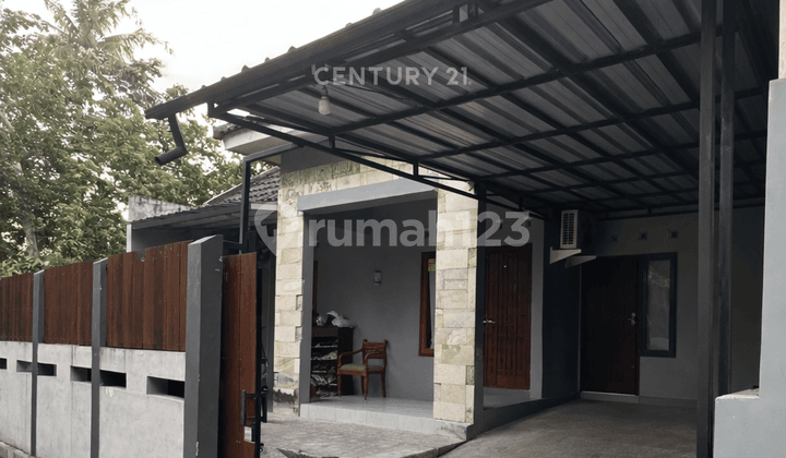 Rumah 3 Kamar Tidur di Jalan Godean Dekat Malioboro Harga Murah
