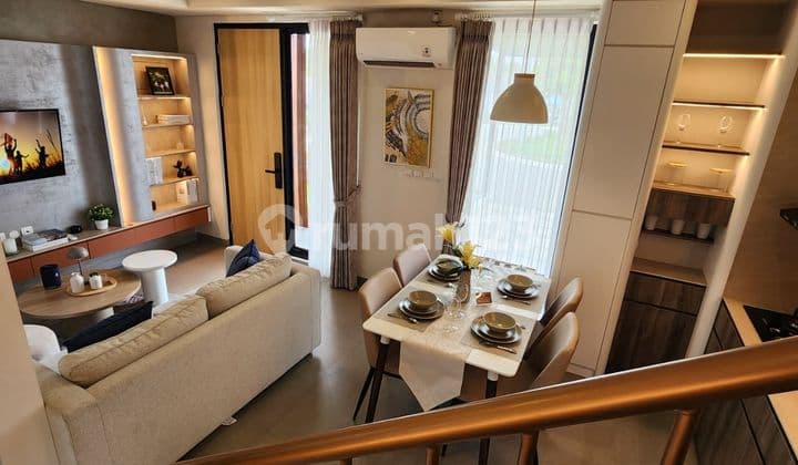 Rumah Mewah 3 Lantai untuk Pasangan Muda