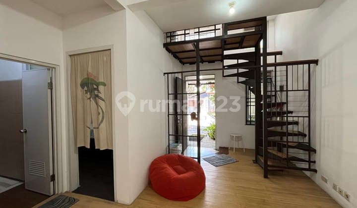 Barang Langka! Rumah Semi Furnished Kota Baru Parahyangan