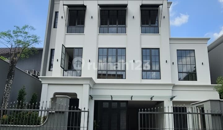 Rumah Mewah Brand New 4 Lantai Di Jakarta Selatan View Scbd