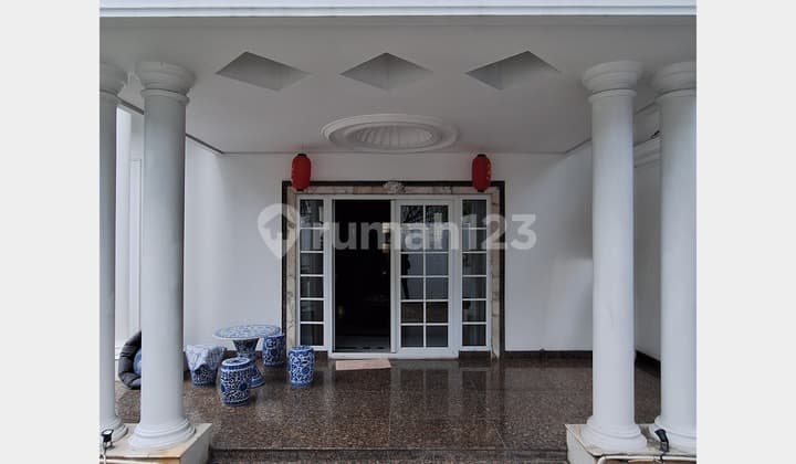 Rumah Mewah Bagus Semi Furnished SHM Kuningan, Jakarta Selatan