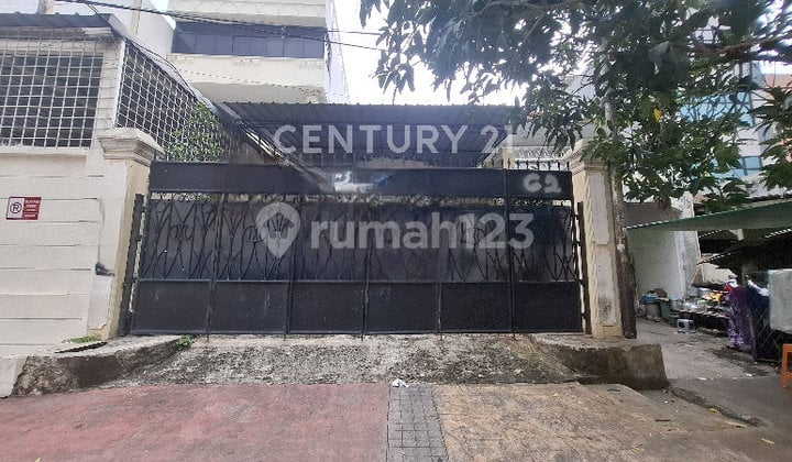 Rumah Siap Hunian dan Usaha di Area Strategis Taman Sari Jakarta