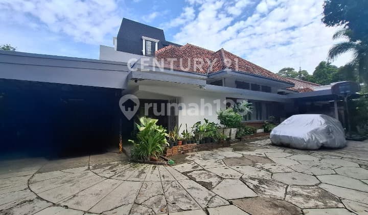 Spacious House in Prime Hook Location Menteng Central Jakarta