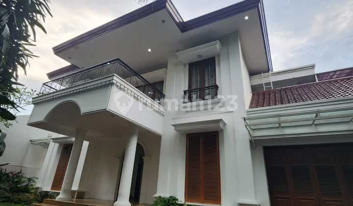 Ready-to-Occupy House in a Quiet Area in Kebayoran Baru, South Jakarta