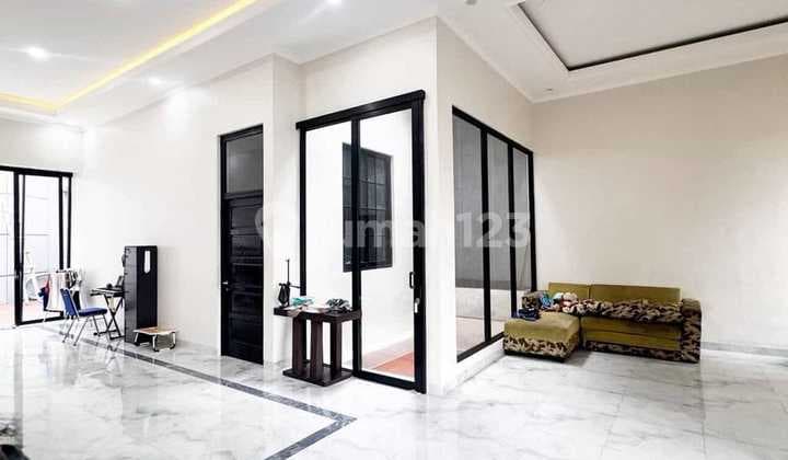 For Sale Quickly New Large Building House in Villa Melati Mas