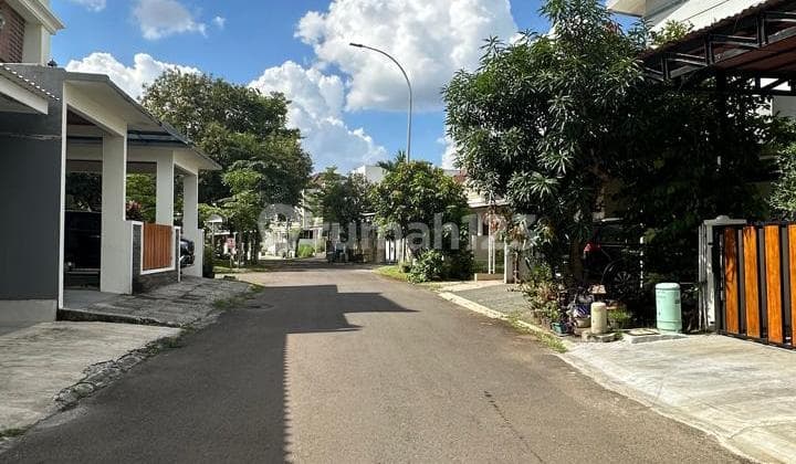 Jual Murah Rumah 3 Lantai di Taman Chrysant 1 BSD