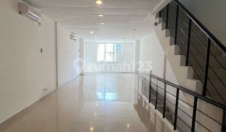 Ruko 3 Lantai Siap Pakai di Ruko Golden Boulevard BSD City
