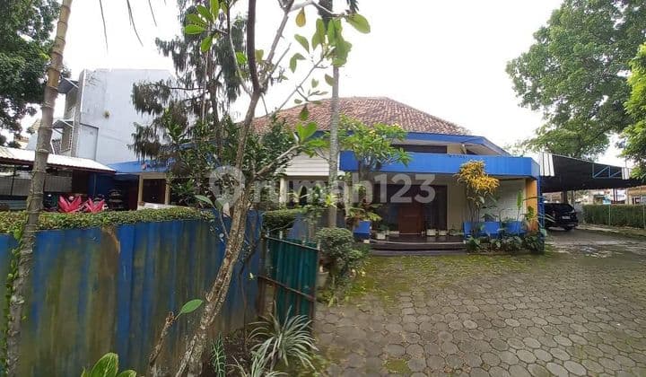 Dijual Rumah Strategis Burangrang Bandung