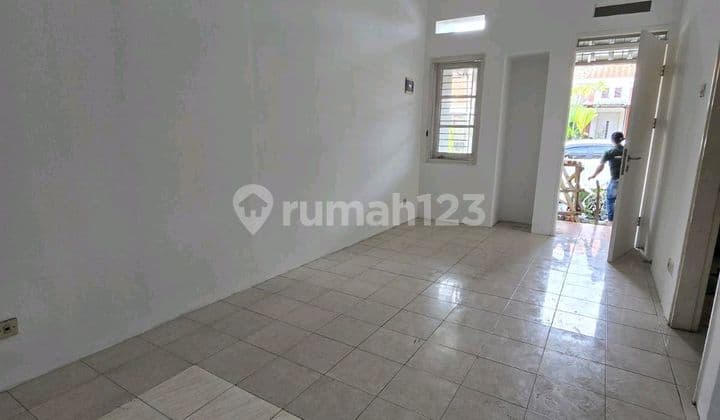 Quick and Cheap Sale of a House in Kota Baru Parahyangan, Tatar Jingga