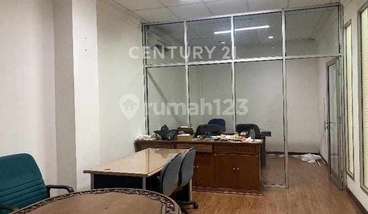 Office Space Kapasitas Kecil Lokasi Strategis di Tebet Jaksel