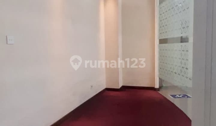 Gedung Dekat Area Scbd di Kebayoran Baru, Jakarta Selatan