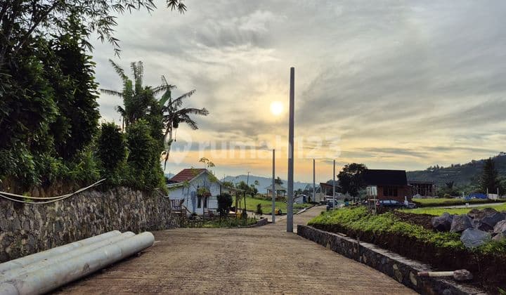 Tanah SHM Nempel Jalan Dekat Villa Khayangan