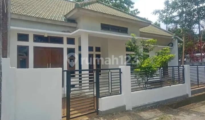 QUICK SALE HOUSE ON JL TAPAK LIMAN BATU